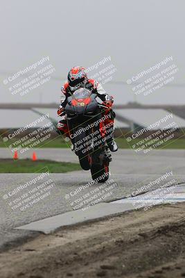 media/Nov-29-2025-TrackDaz (Sat) [[10ae2d9bce]]/A Group/Session 4 (Wheelie Bump)/